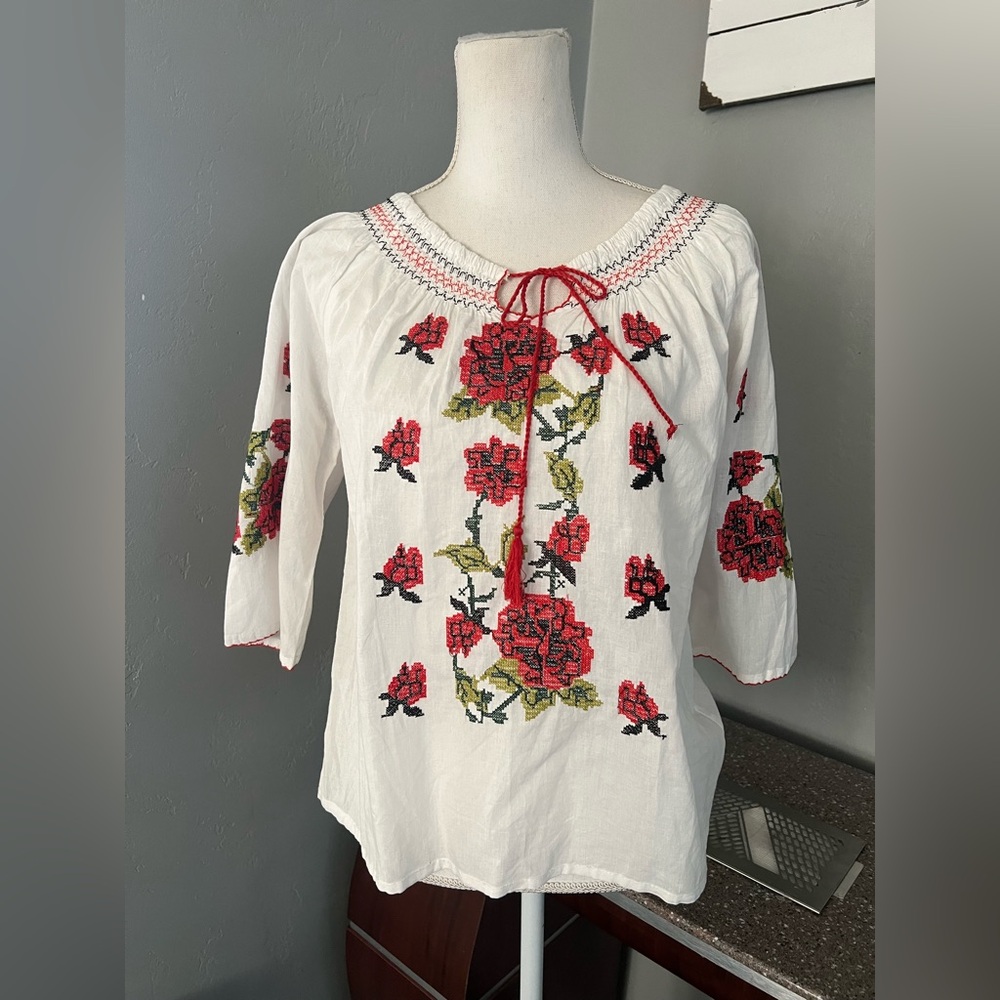 DURGAEmbroidered Floral White Blouse SIZE M